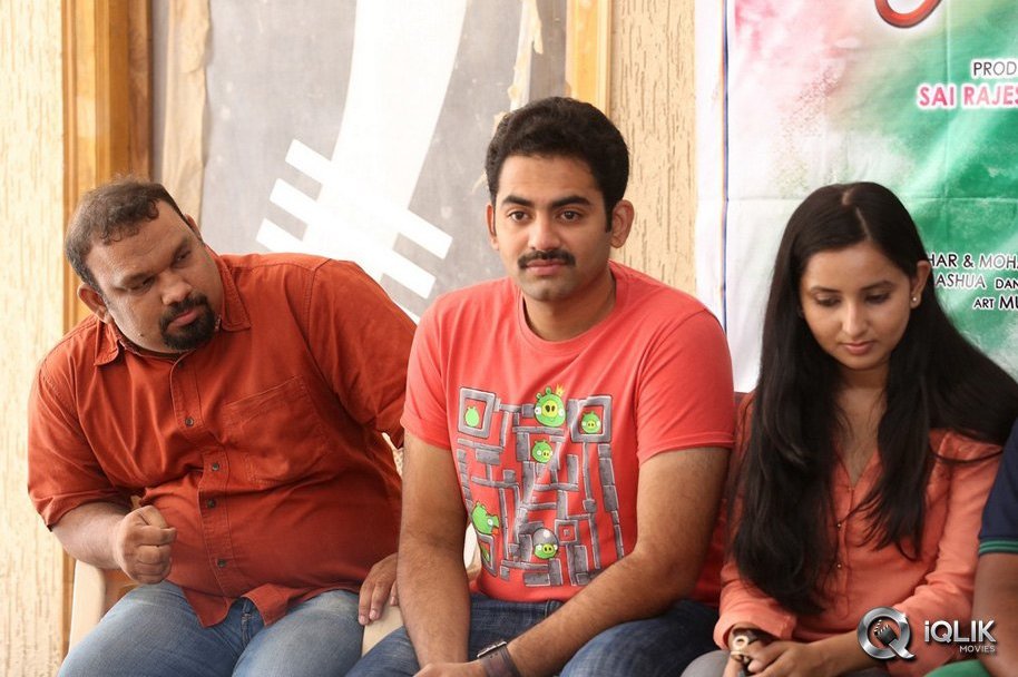 Hrudaya-Kaleyam-Movie-Re-Release-Press-Meet